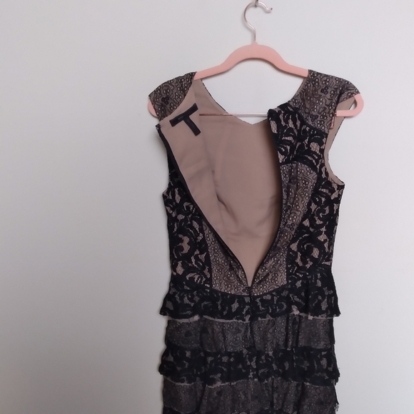 BCBGMaxAzria Black Tiered Lace Overlay Sleeveless Cocktail Dress Size 4 - Picture 5 of 16